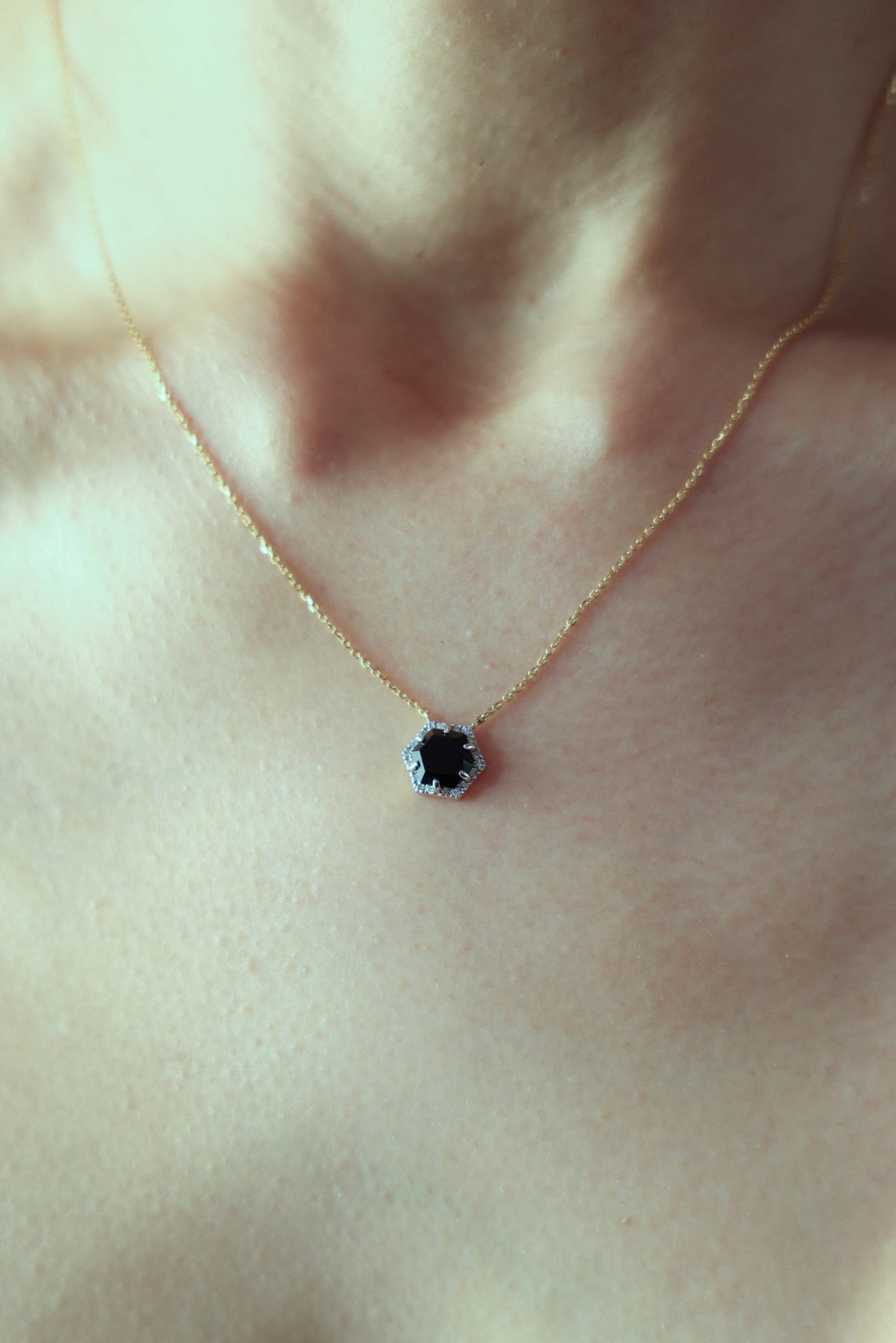 SORA NECKLACE -Black Chalcedony-(10K)