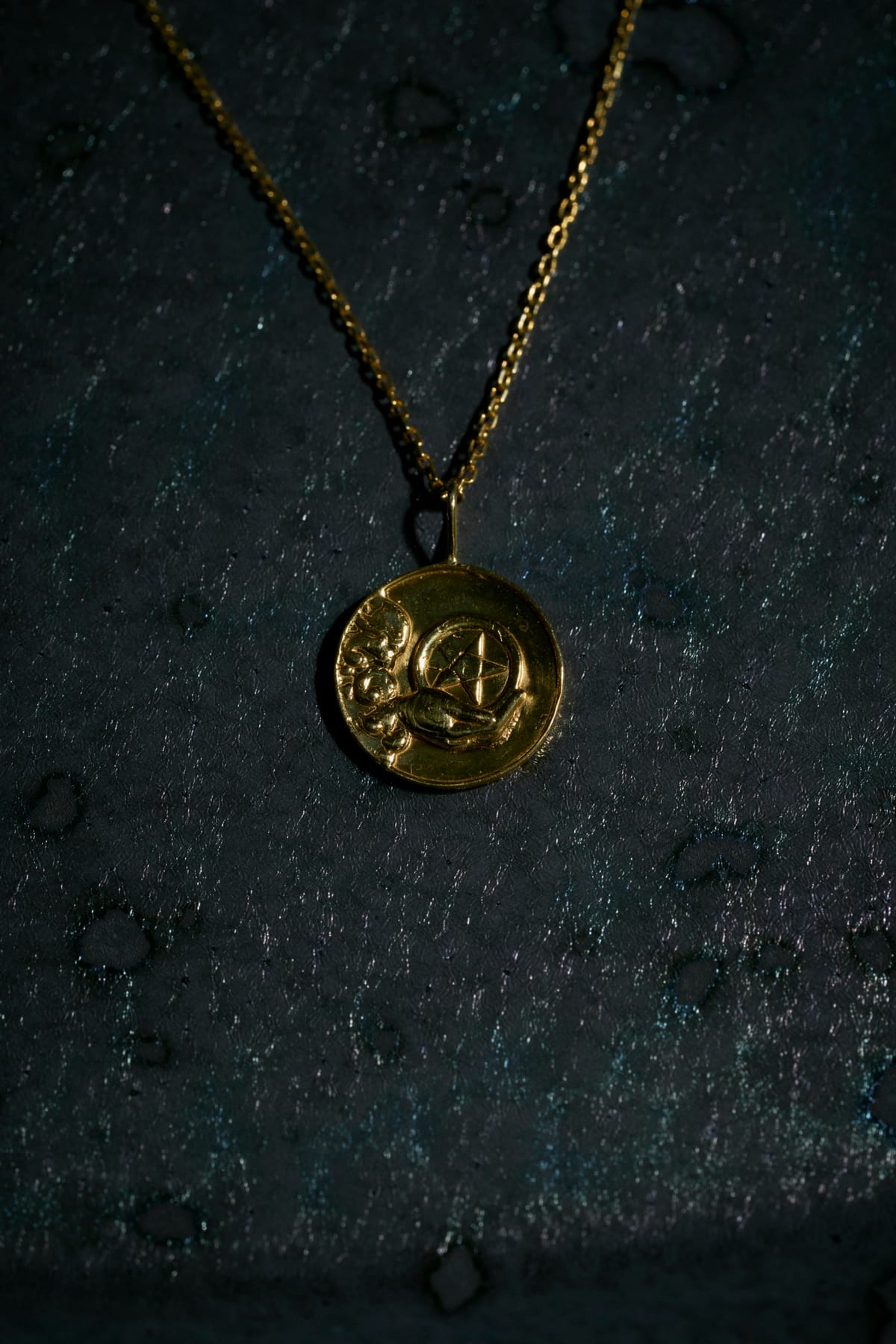 GUIDING NECKLACE PENTACLE